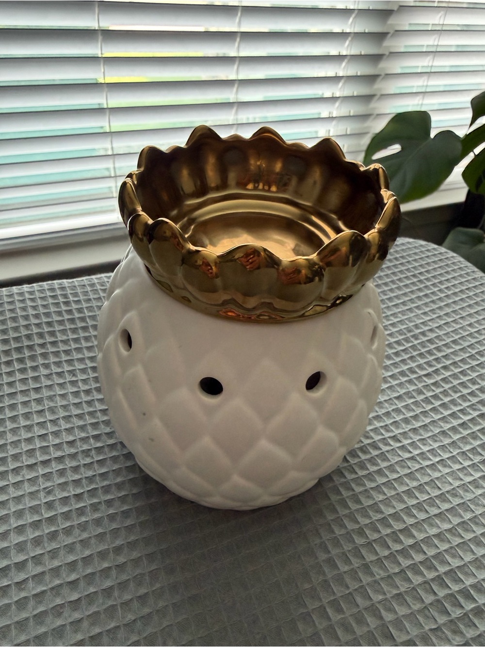 White Ceramic Pineapple Candle Warmer with Gold Accent